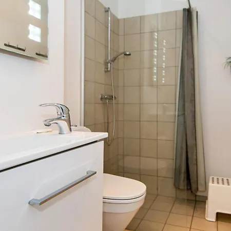 Xxxii Apartment *